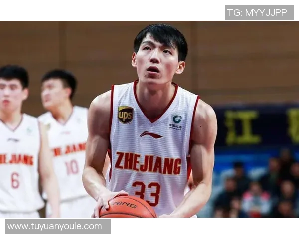 吴前：从篮球新星到国家队核心的成长之路与奋斗历程